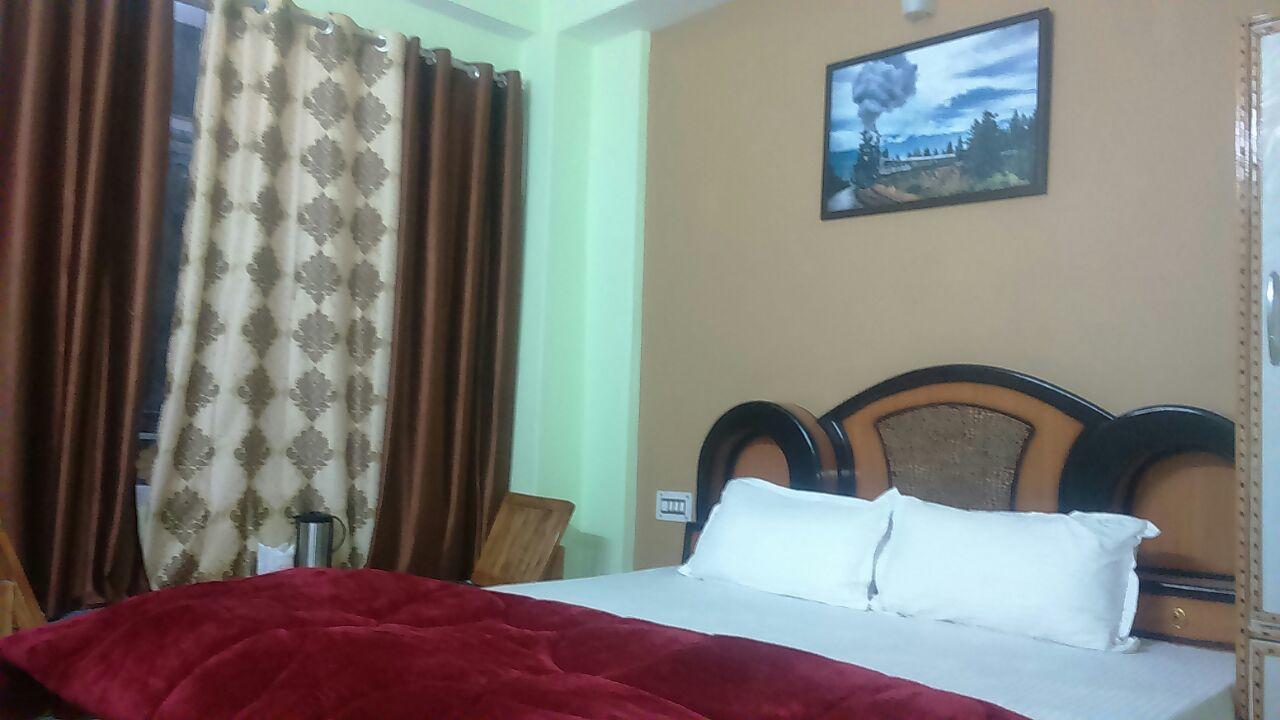 Hotel Mansarovar Banjar ภายนอก รูปภาพ