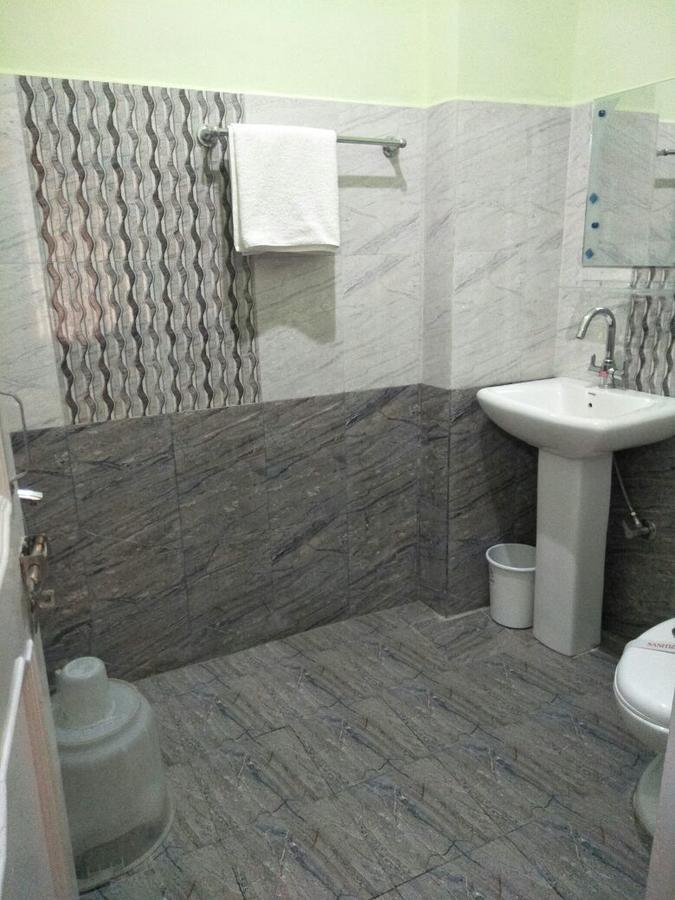 Hotel Mansarovar Banjar ภายนอก รูปภาพ